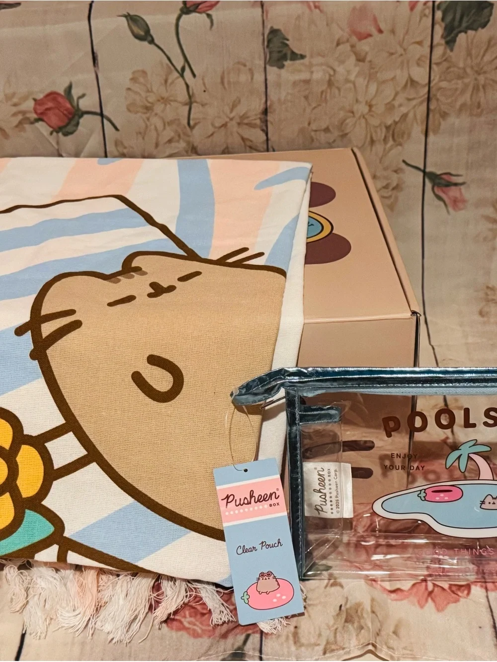 New Pusheen Box Bundle: Vinyl Figure, Towel, Pouch, Shirt XXL, SunHat & Backpack